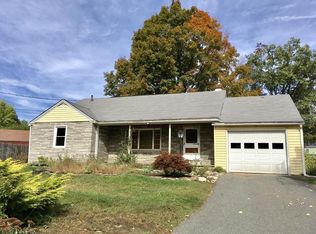 109 Cottage St, Greenfield, MA 01301