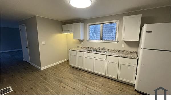 1st image of 2621 Hanson St #2