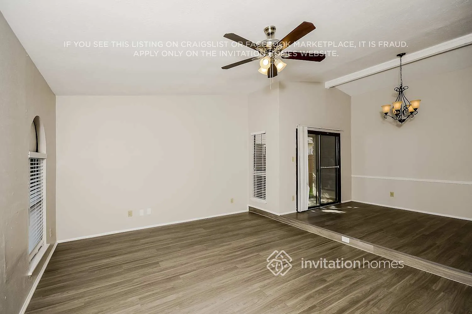 3409 Livingston Ln Carrollton, TX 75007 — Photo 2