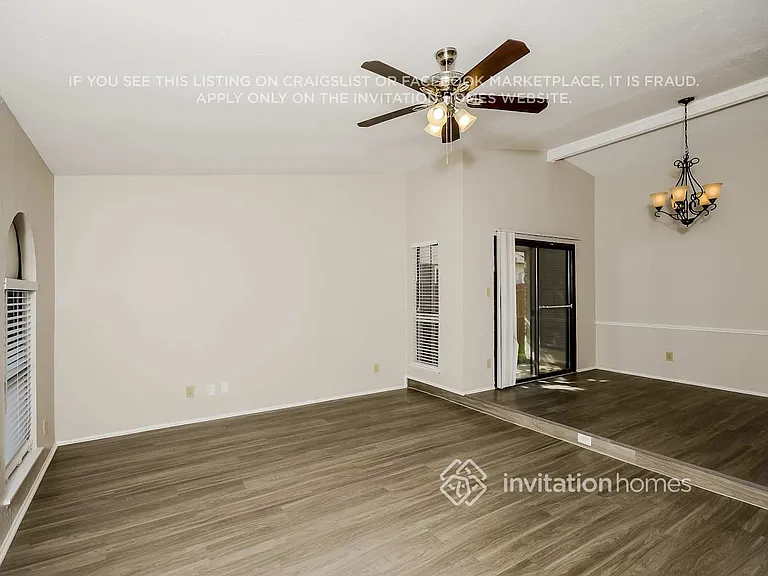 3409 Livingston Ln — Photo 2
