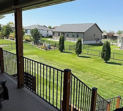 3rd image of 3609 Lakepark Ln