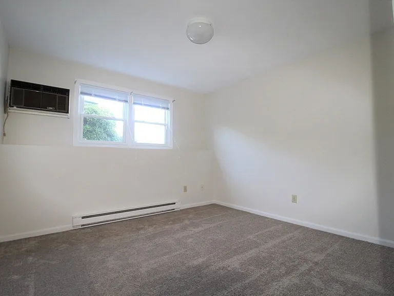 641R S Washington St #11 — Photo 5