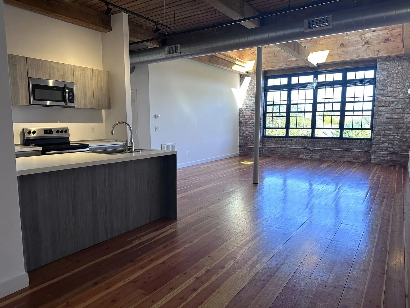 Pilgrim Lofts — Photo 4