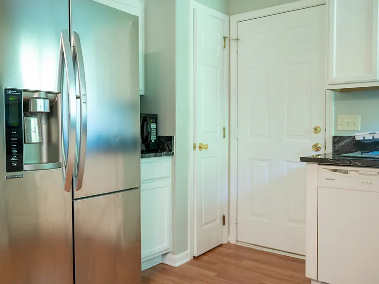 5320 Starflower Dr — Photo 21