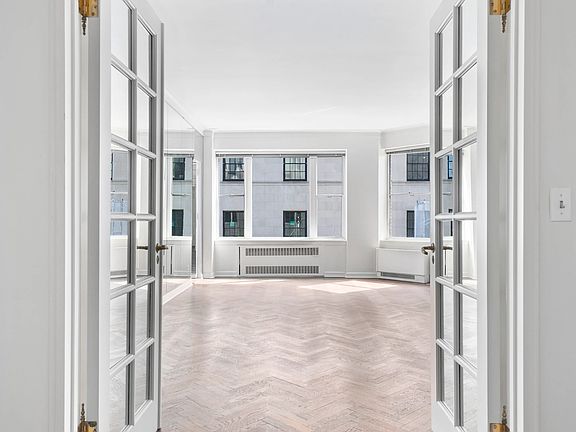 2nd image of 1 E 66th St APT 11E