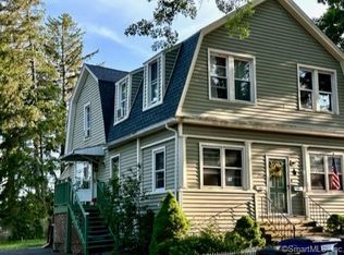 25 Shoreham Rd, New Haven, CT 06512