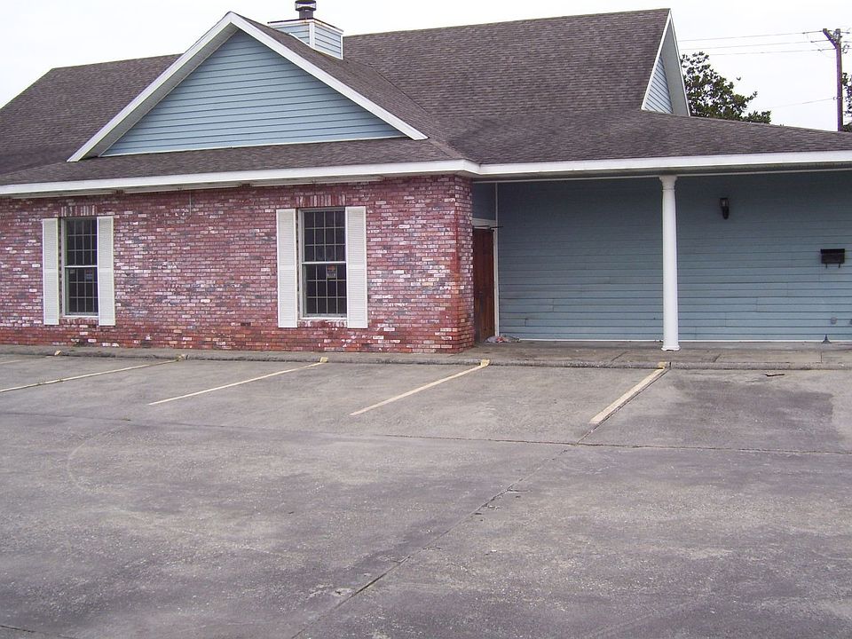 1st image of 425 7th St