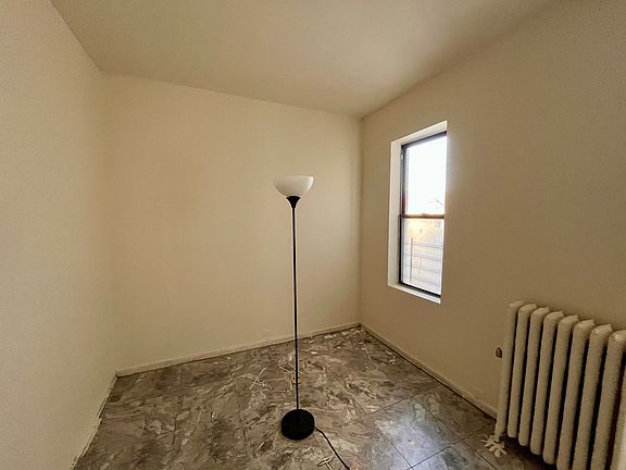 5th image of 15 Lawrence St #3