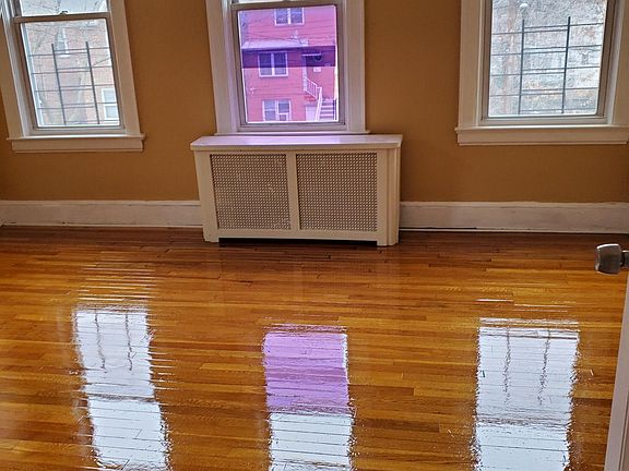 3rd image of 1762 Edenwald Ave