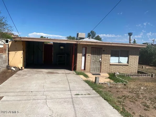 2424 W GLENROSA Avenue, Phoenix, AZ 85015