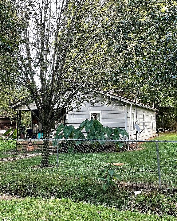 3 bed / 1 bath
