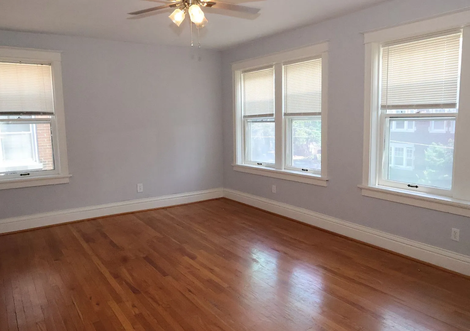 757 Syracuse Ave — Photo 2
