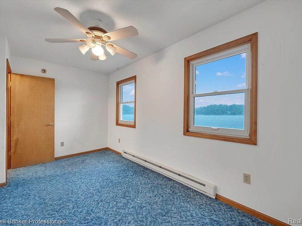 733 Lakeshore Dr, photo 22