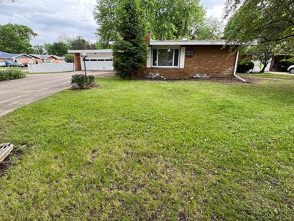 3rd image of 616 Seneca Dr