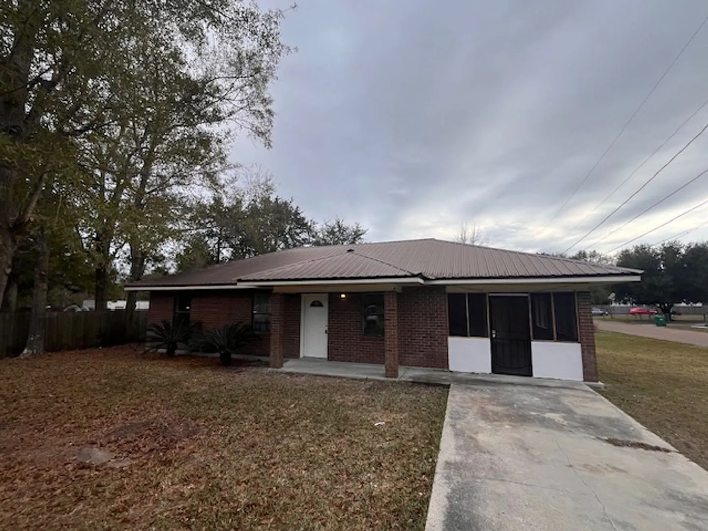 Waveland 3 Bedroom — Photo 1
