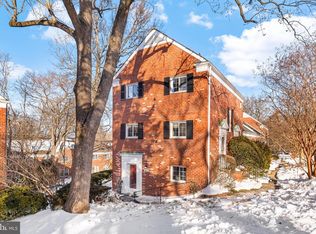 1663 Fitzgerald Ln, Alexandria, VA 22302