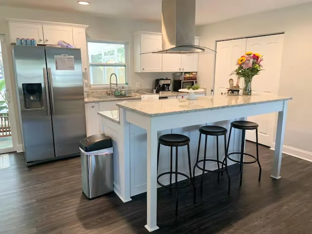 3 bed, 1605 sqft, $2,950 — Photo 4
