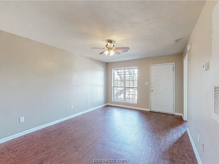 1509 Hollowhill Dr #A — Photo 7