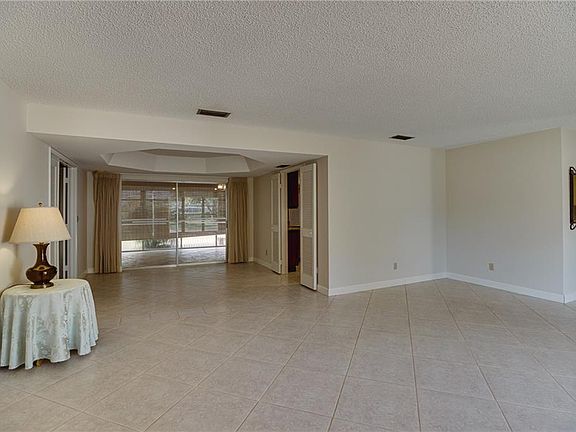 3rd image of 525 W Forest Trl