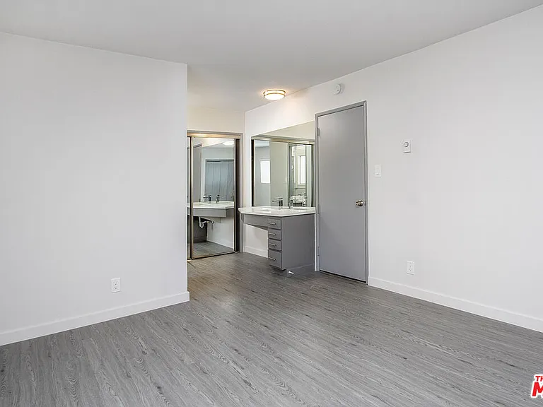 450 S Los Robles Ave #3 — Photo 15