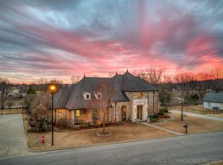 3306 W 68th St, Tulsa, OK 74132