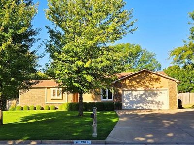 2209 Fairway Dr, Dodge City, KS, 67801