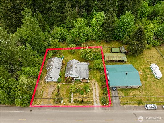 3rd image of 1050 Montague Avenue