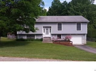 33 Oakland Ave, Walden, NY 12586