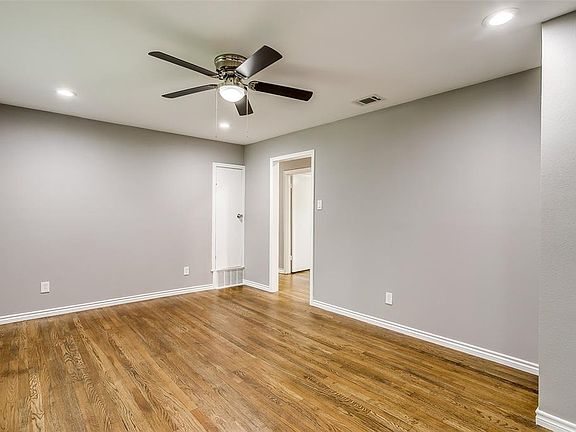 4th image of 502 E Ridgewood Dr