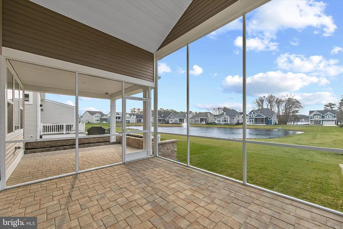 5 bed, 3.5 bath, 3600 sqft, $3,950 — Photo 4