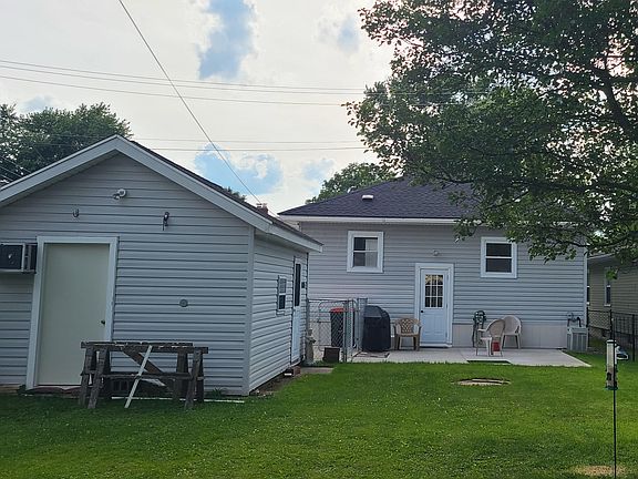 2nd image of 64 N 31st St