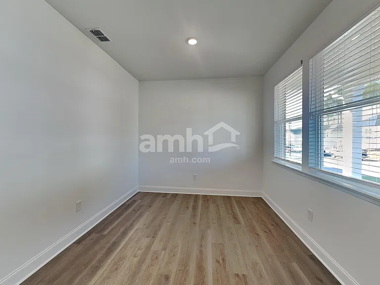 1499 Aquamarine Dr — Photo 7