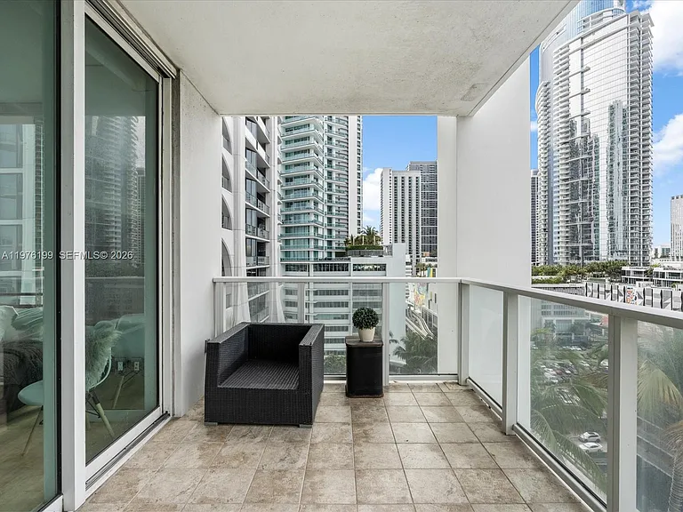 1040 Biscayne Blvd #1107 — Photo 35