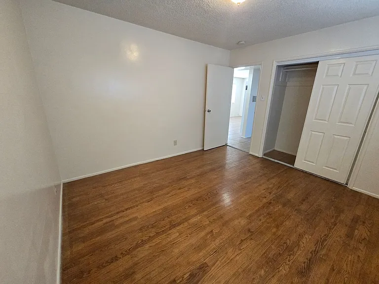 461 N Franklin St — Photo 13