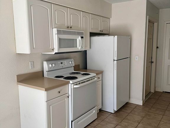 5th image of 1800 PARK Avenue #490