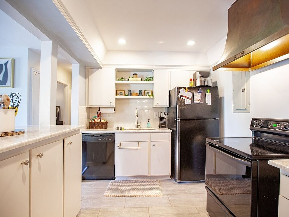 2nd image of 5025 Hillsboro Pike APT 19C
