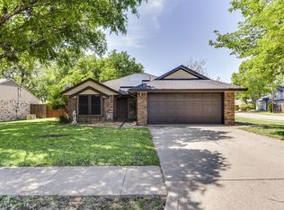 927 Park Place Blvd, Midlothian, TX 76065