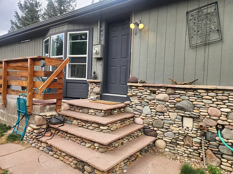 284 Diamond Dr #A — Photo 2