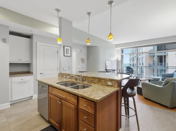 625 N Segoe Rd Unit 610, Madison, WI 53705