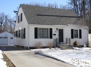 1916 Hamilton Ct, Leland Grove, IL 62704