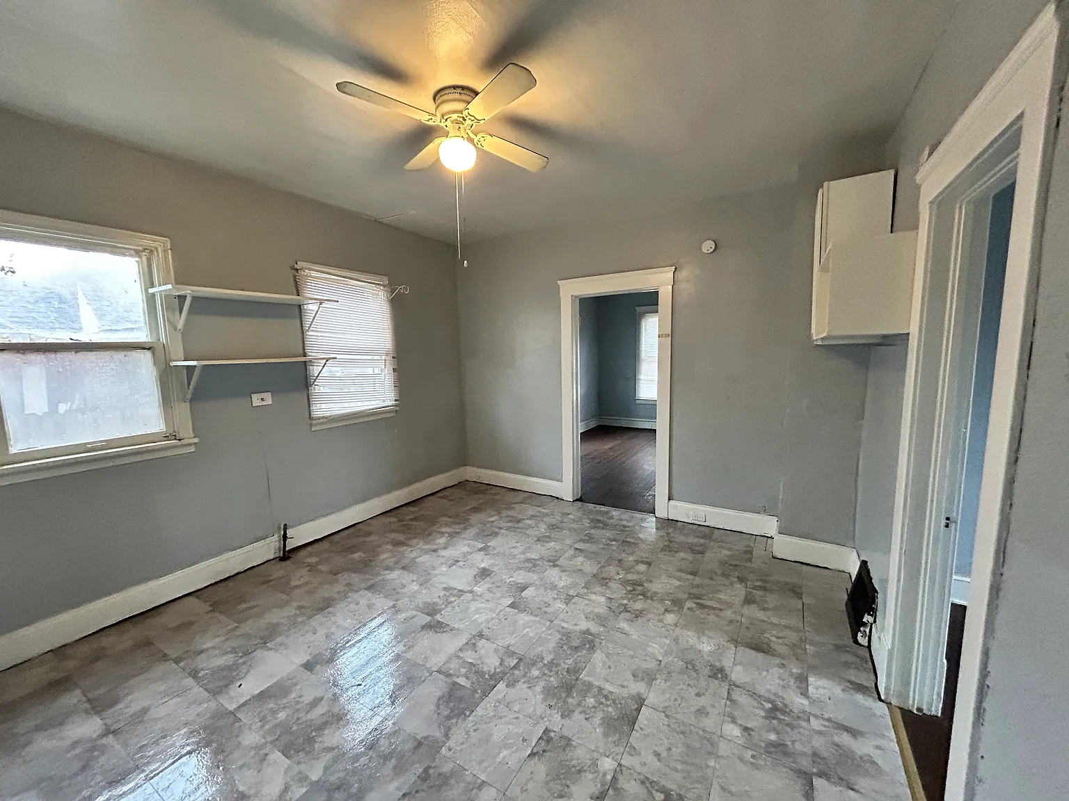 2 bed, $800 — Photo 2