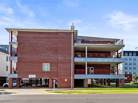 2nd image of 712 Frank Thomas Ave APT 305