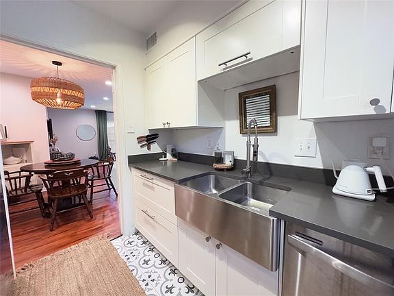 3rd image of 1809 Stoney Brook Dr #68