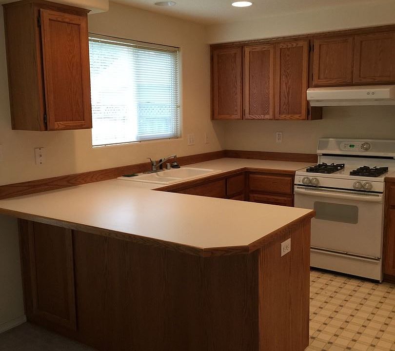 1st image of 5816 NE 41st Cir