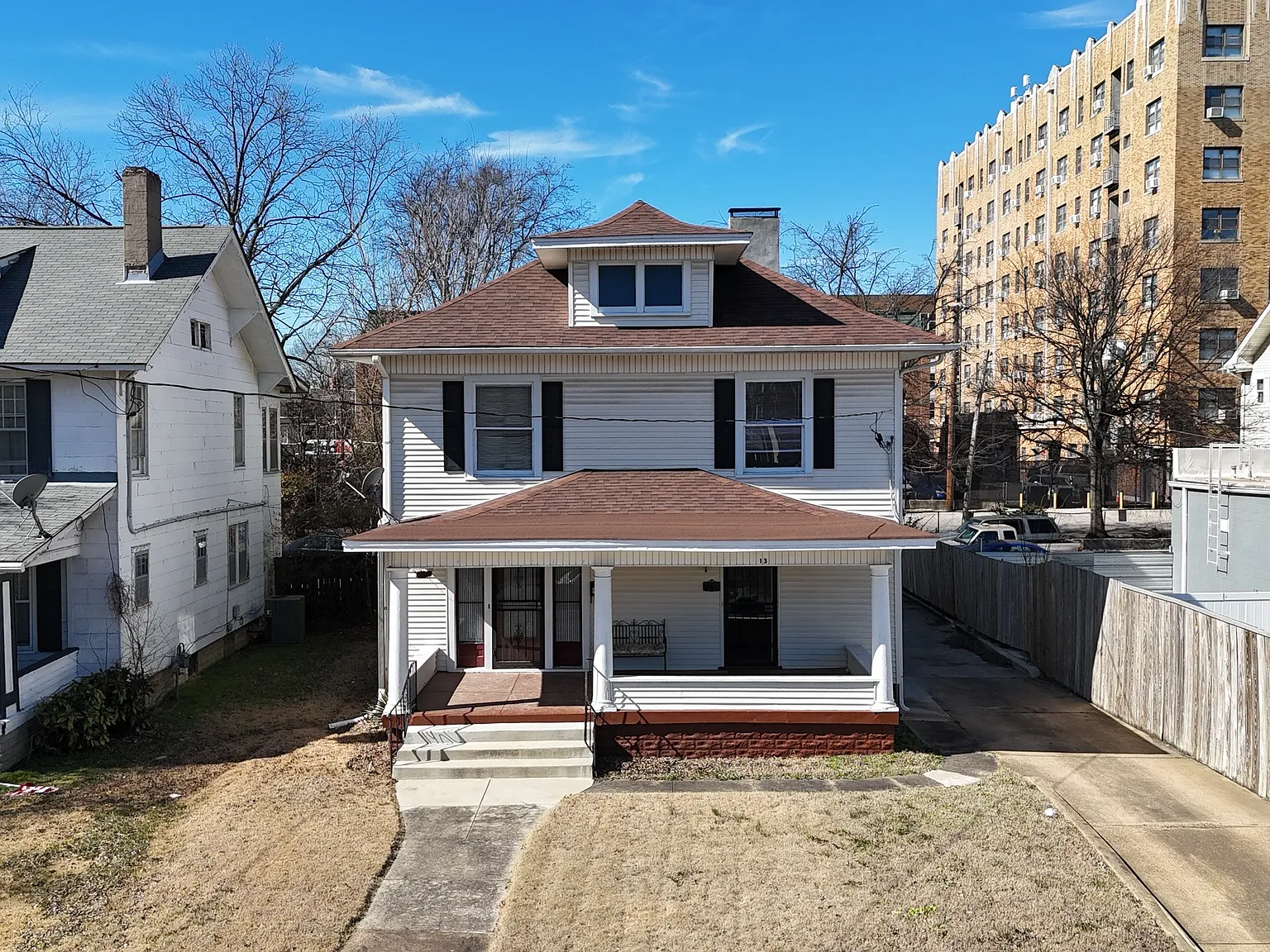 2 bed, 1.5 bath, 900 sqft, $1,450 — Photo 1