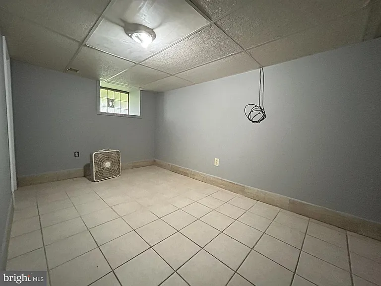 6370 Oxford Ave #B — Photo 15