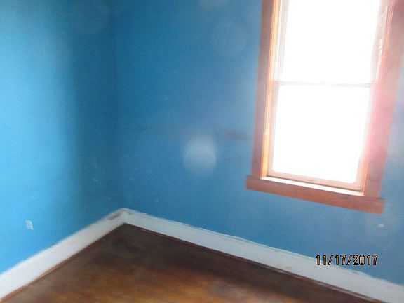 3rd image of 10745 S Buffalo Ave #2