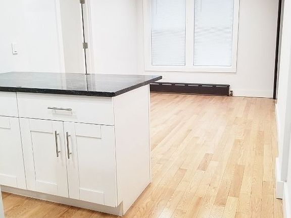 5th image of 2420 41st St APT 1R