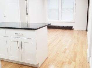 24-20 41st St #3B, Astoria, NY 11103