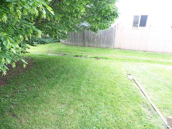 3rd image of 8440 Bubbling Springs Dr